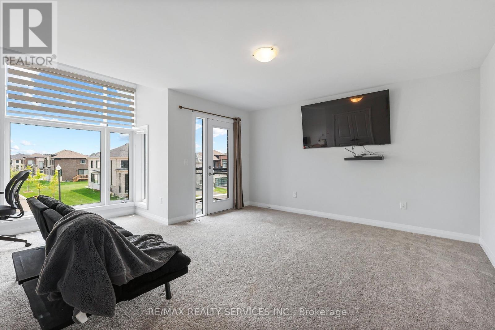 Photo 40 of 839 Sobeski Avenue, Woodstock ON