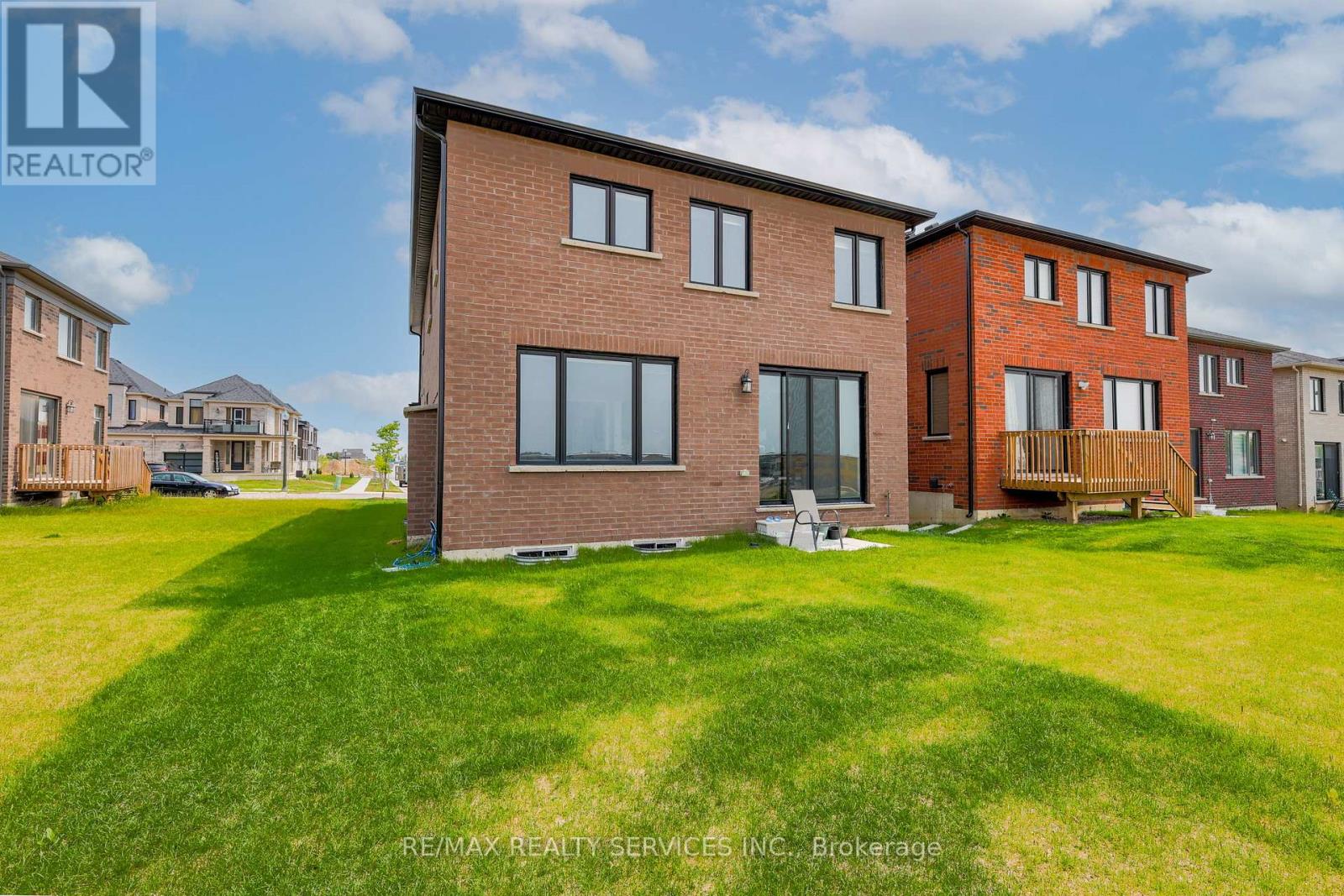Photo 47 of 839 Sobeski Avenue, Woodstock ON