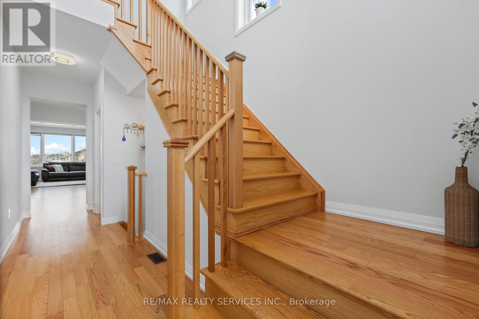 Photo 8 of 839 Sobeski Avenue, Woodstock ON