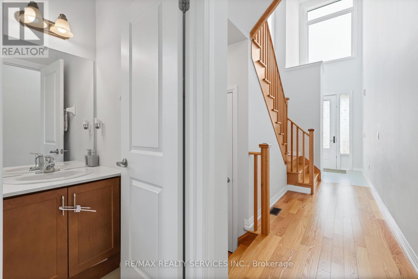 Photo 9 of 839 Sobeski Avenue, Woodstock ON