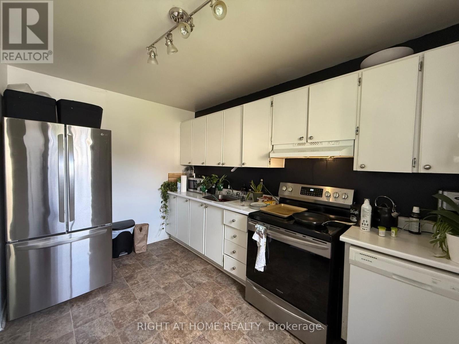 Photo 3 of 3110 Quail Drive, Ottawa ON