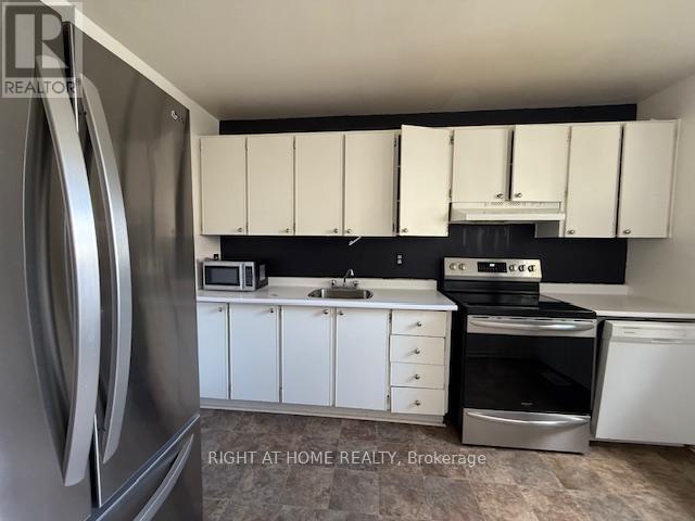 Photo 8 of 3110 Quail Drive, Ottawa ON