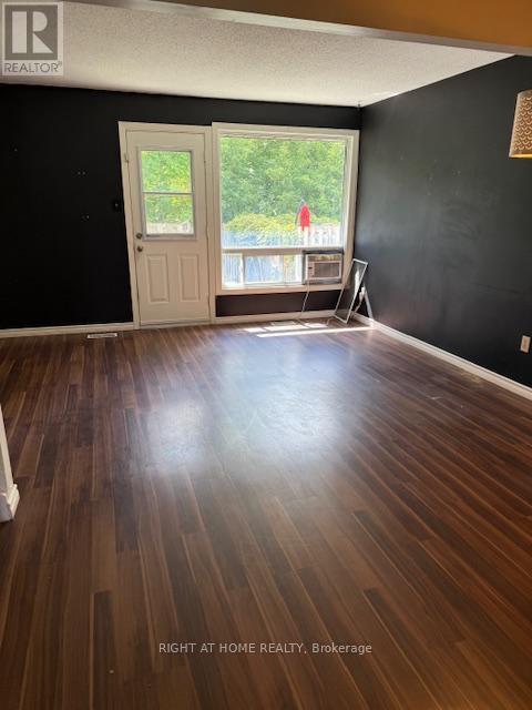 Photo 9 of 3110 Quail Drive, Ottawa ON