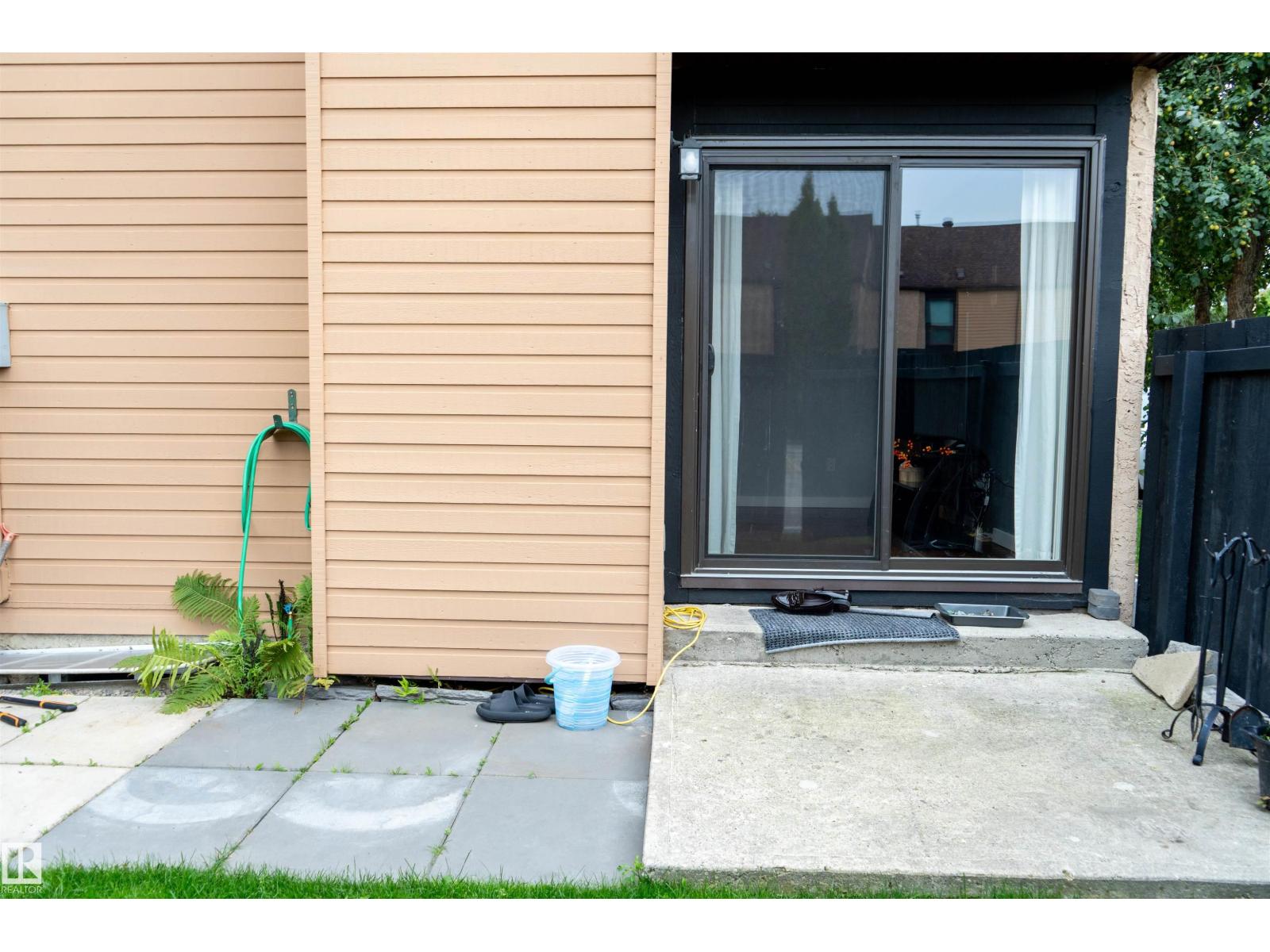 Photo 24 of 12070 25 Av Nw, Edmonton AB