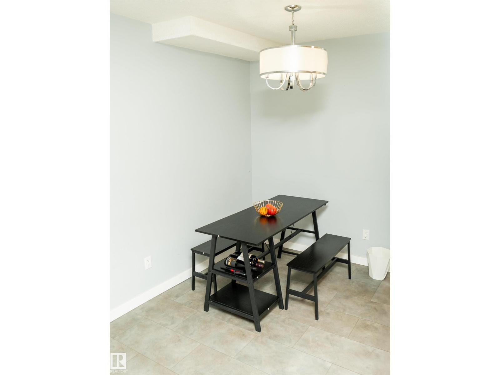 Photo 9 of 12070 25 Av Nw, Edmonton AB