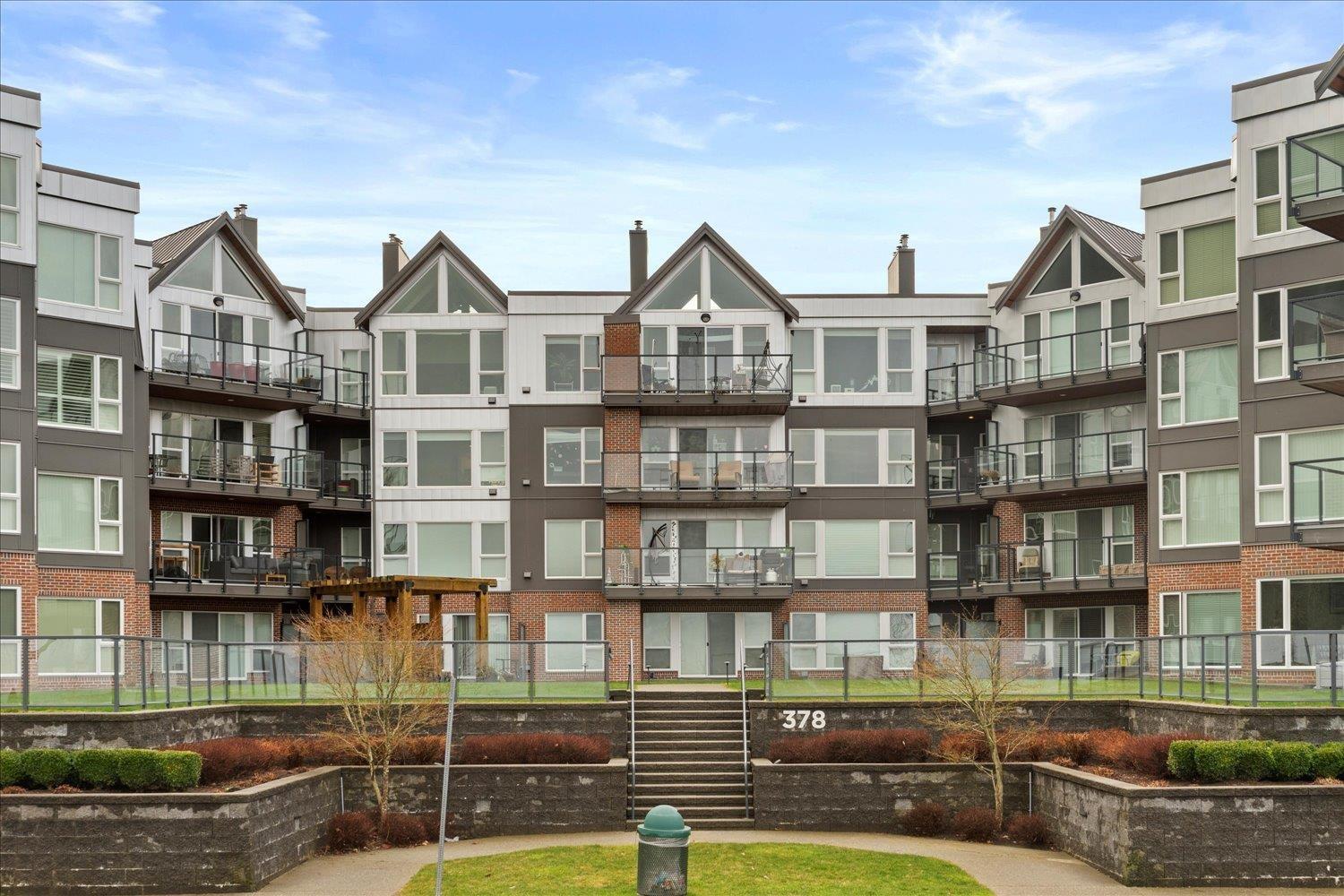 209 378 ESPLANADE AVENUE, Harrison Hot Springs, Harrison Hot Springs