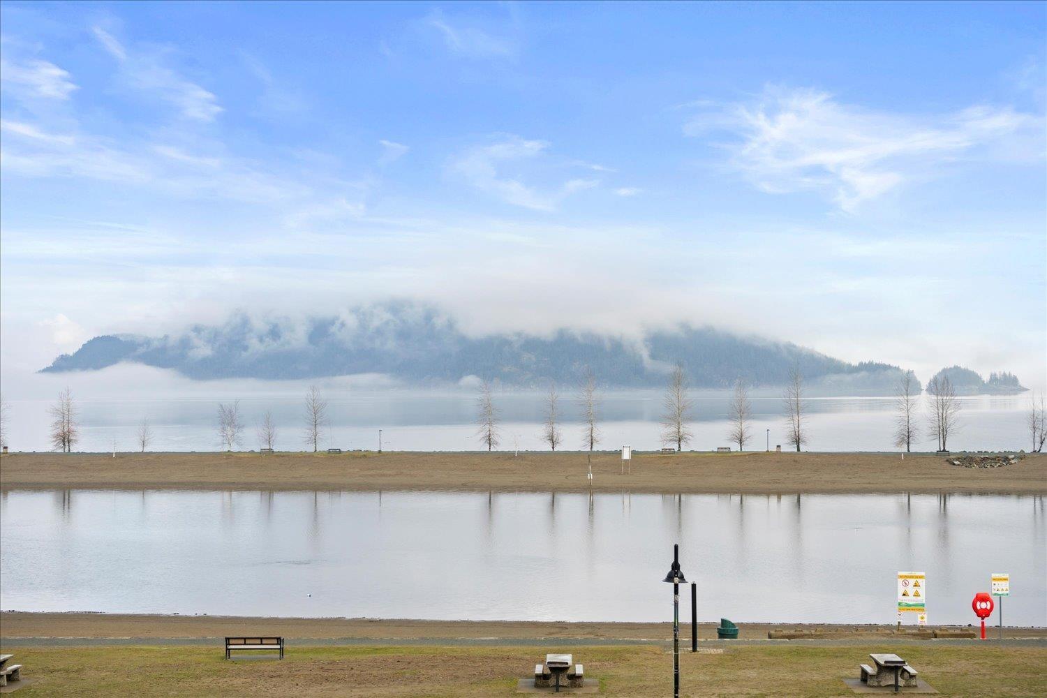 209 378 ESPLANADE AVENUE, Harrison Hot Springs, Harrison Hot Springs