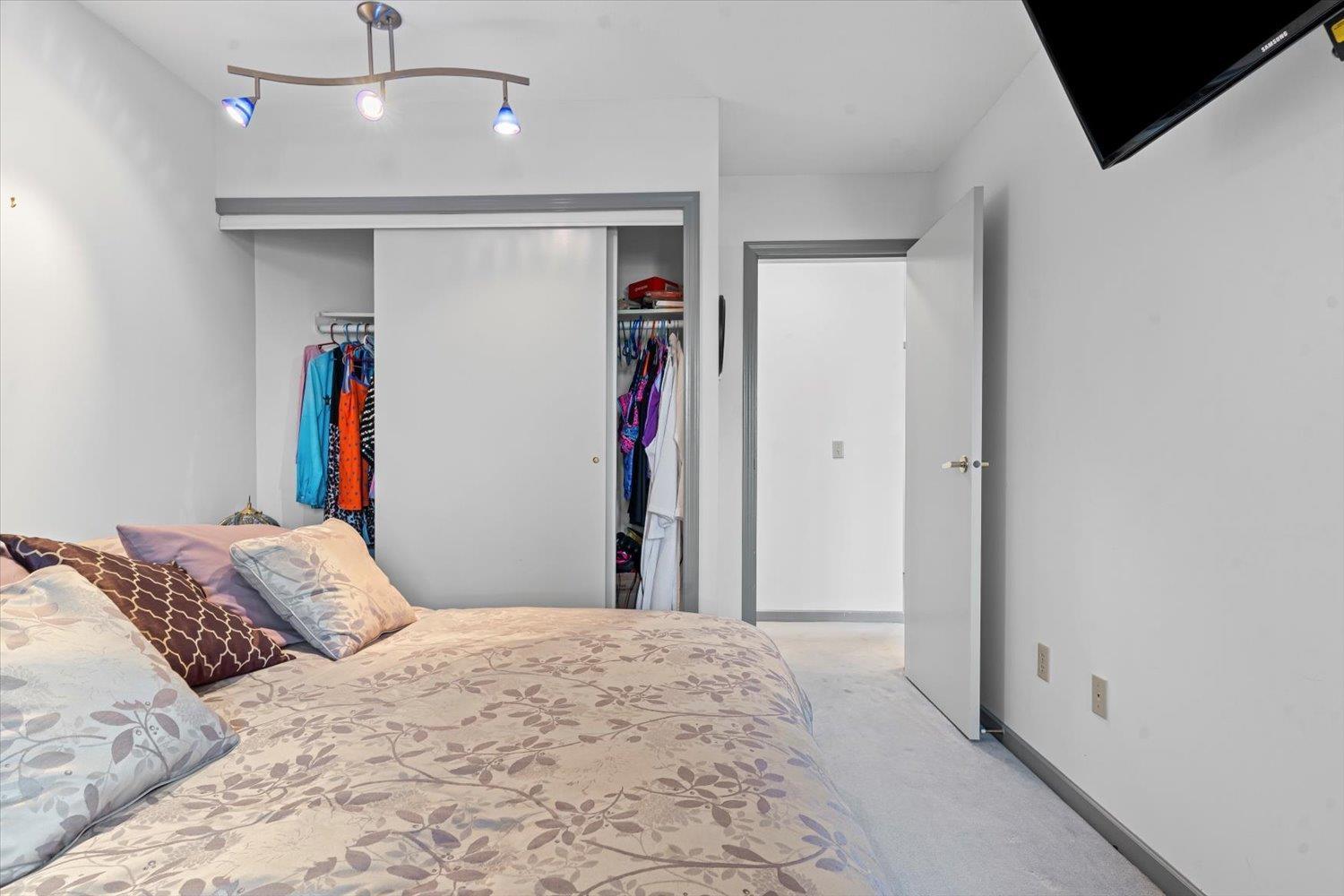 209 378 ESPLANADE AVENUE, Harrison Hot Springs, Harrison Hot Springs