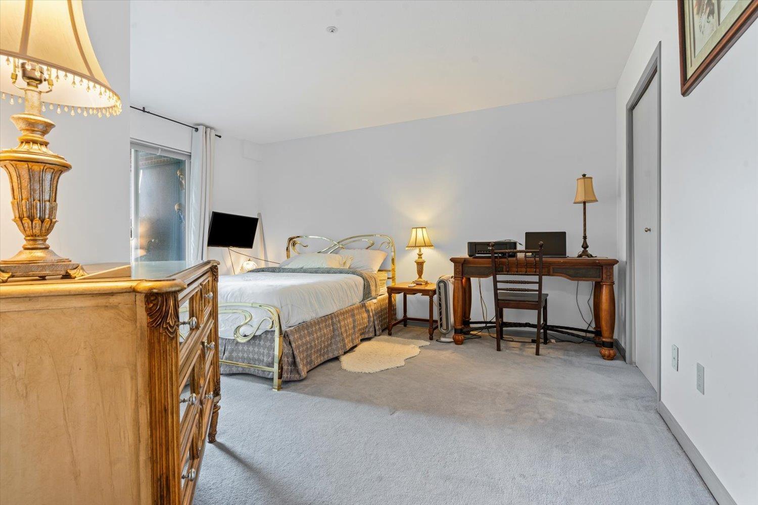 209 378 ESPLANADE AVENUE, Harrison Hot Springs, Harrison Hot Springs