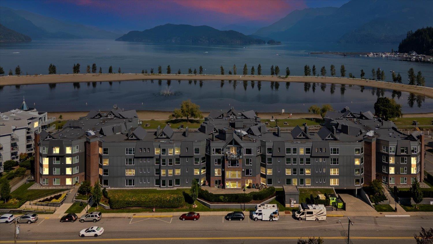209 378 ESPLANADE AVENUE, Harrison Hot Springs, Harrison Hot Springs