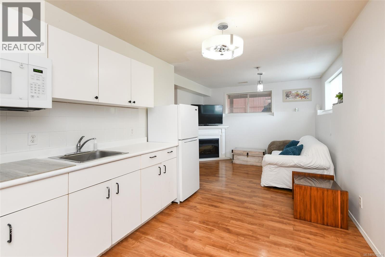 B 1188 Lewis Ave, Courtenay