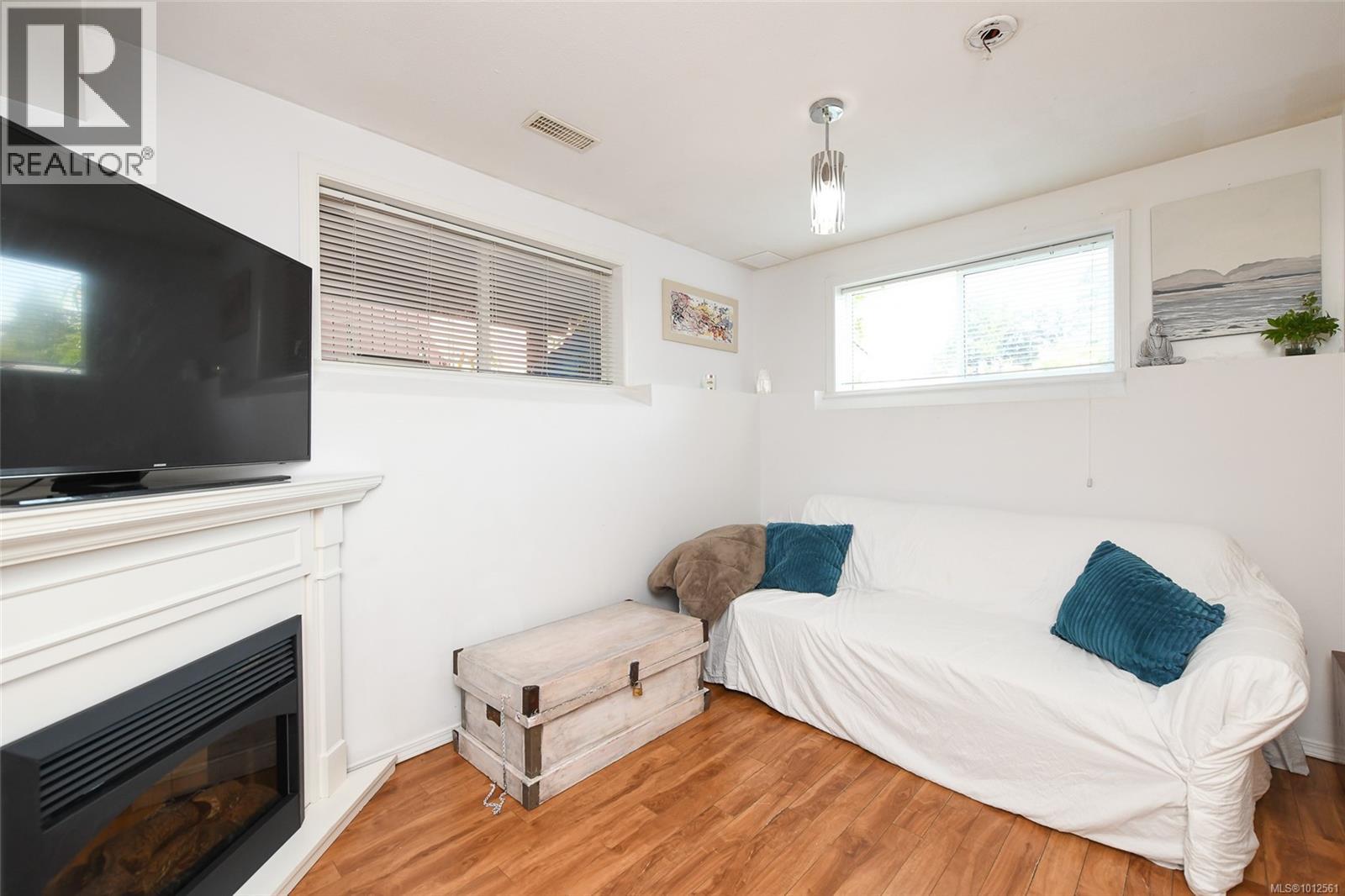 B 1188 Lewis Ave, Courtenay