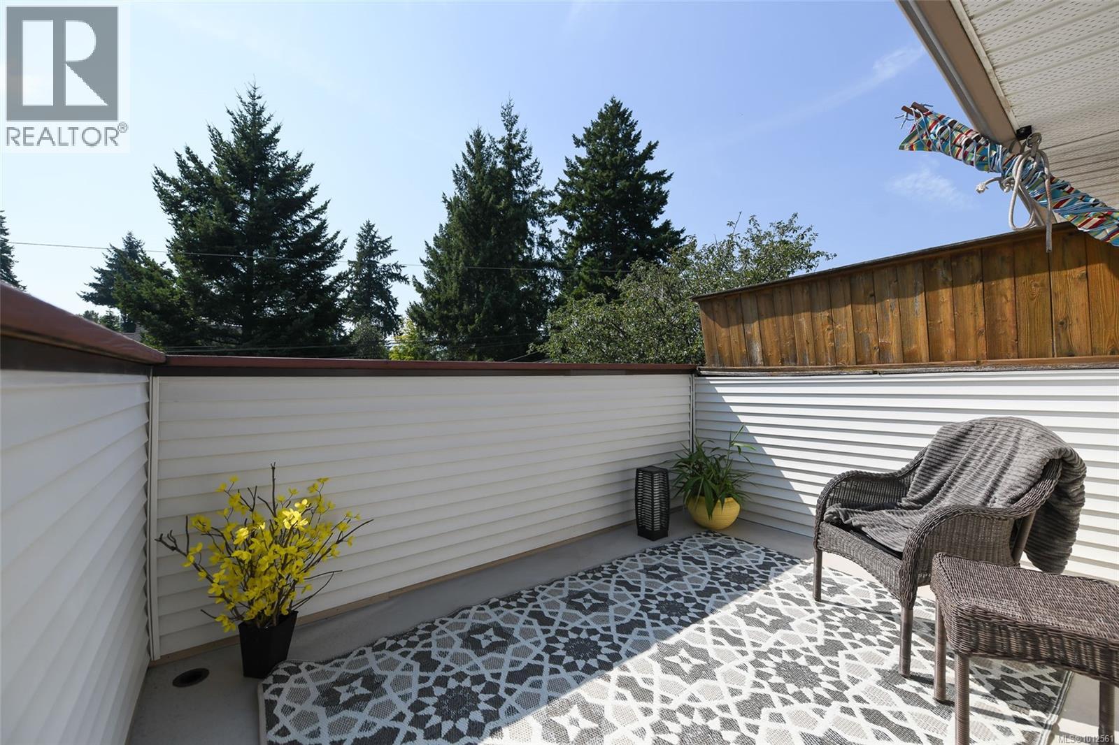B 1188 Lewis Ave, Courtenay