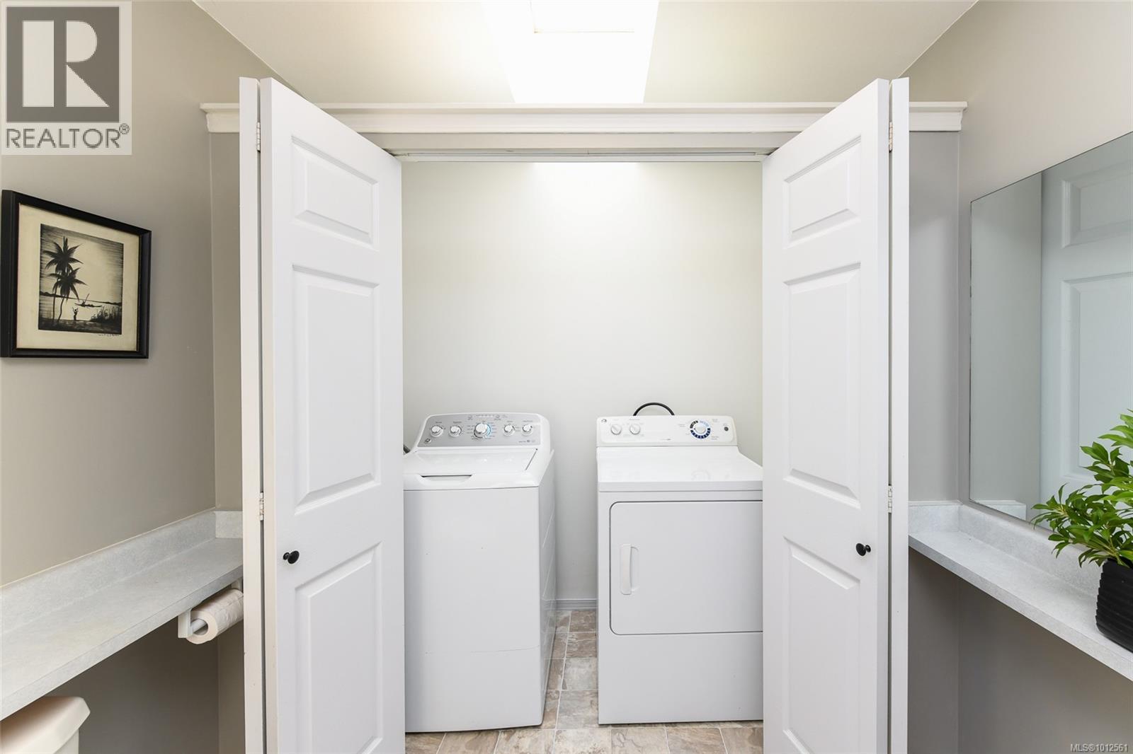 B 1188 Lewis Ave, Courtenay