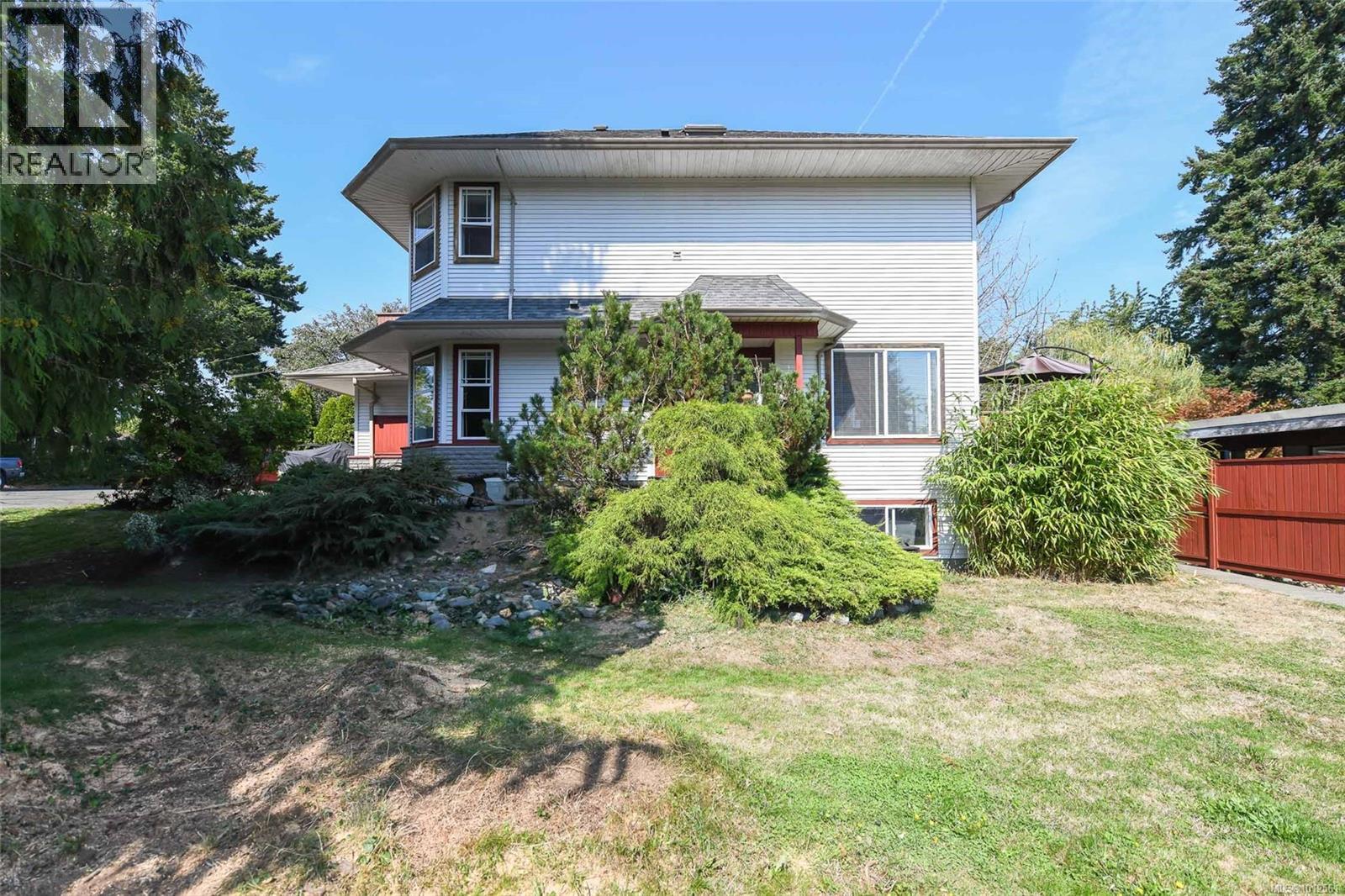 B 1188 Lewis Ave, Courtenay