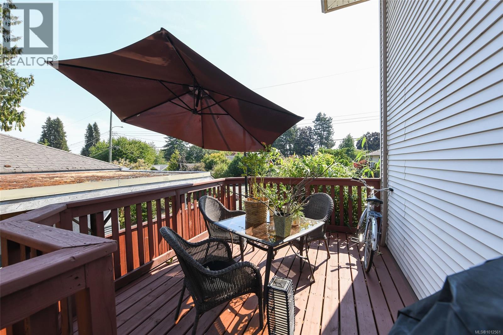 B 1188 Lewis Ave, Courtenay