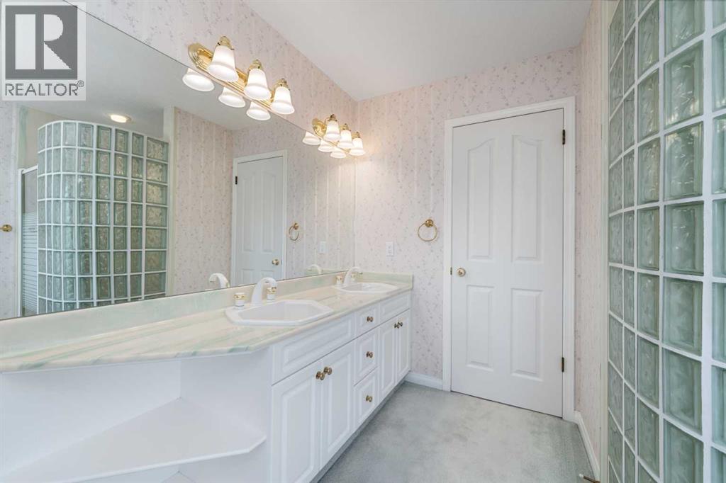 Single Family House for Sale in  Evergreen Hill SW Evergreen Calgary 