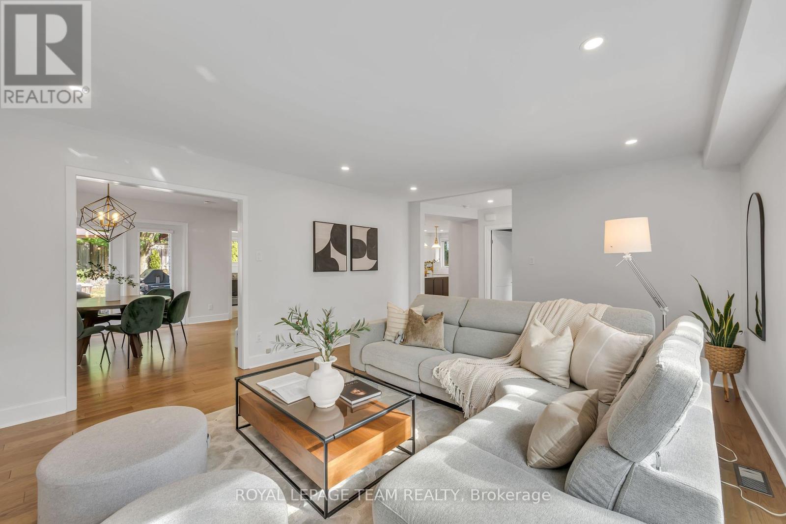 Photo 10 of 2233 Beaver Avenue, Ottawa ON