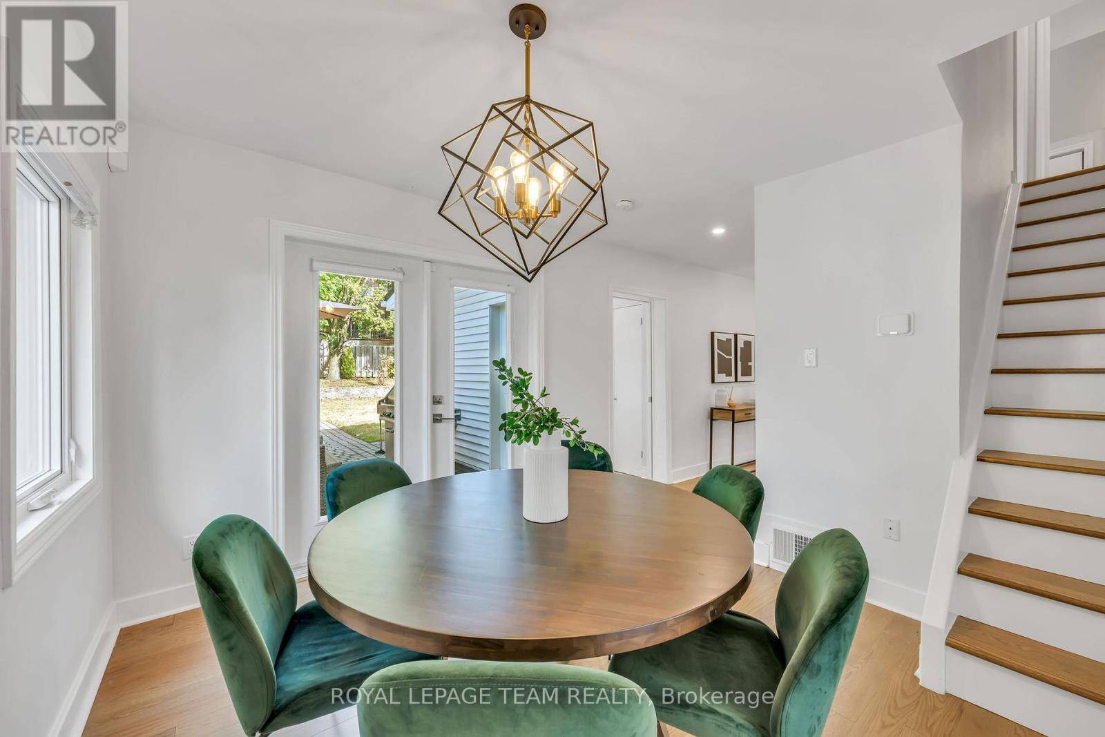 Photo 11 of 2233 Beaver Avenue, Ottawa ON