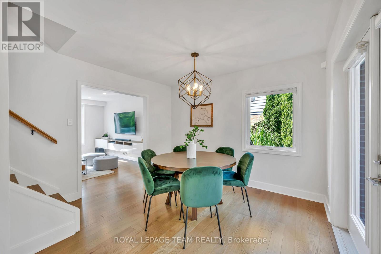 Photo 13 of 2233 Beaver Avenue, Ottawa ON