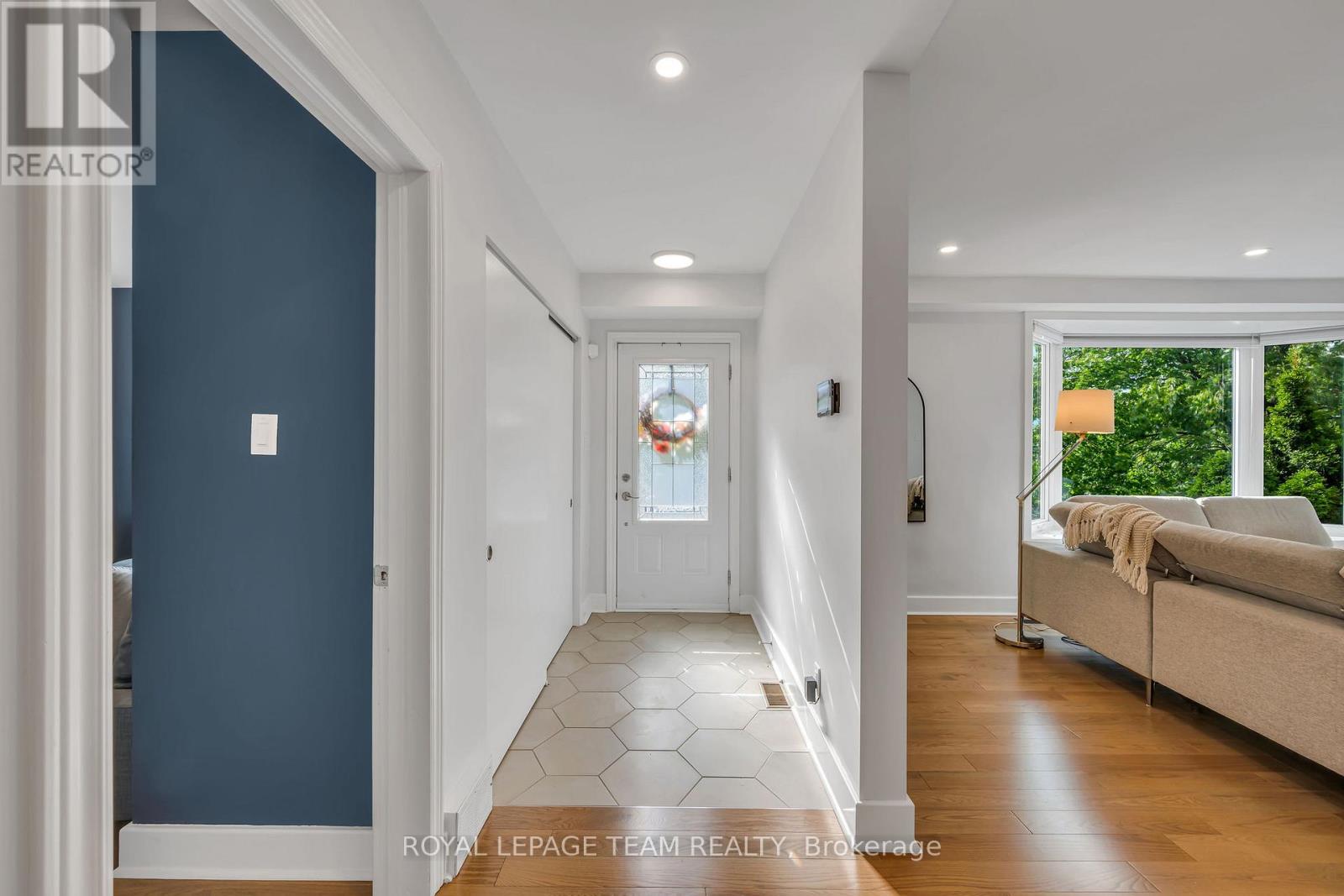 Photo 3 of 2233 Beaver Avenue, Ottawa ON