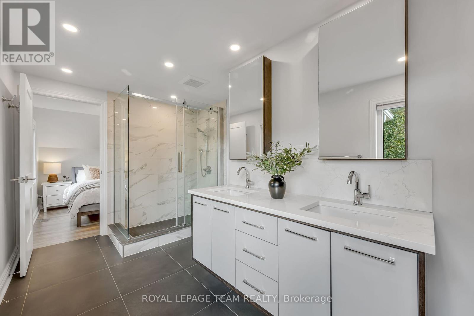 Photo 39 of 2233 Beaver Avenue, Ottawa ON