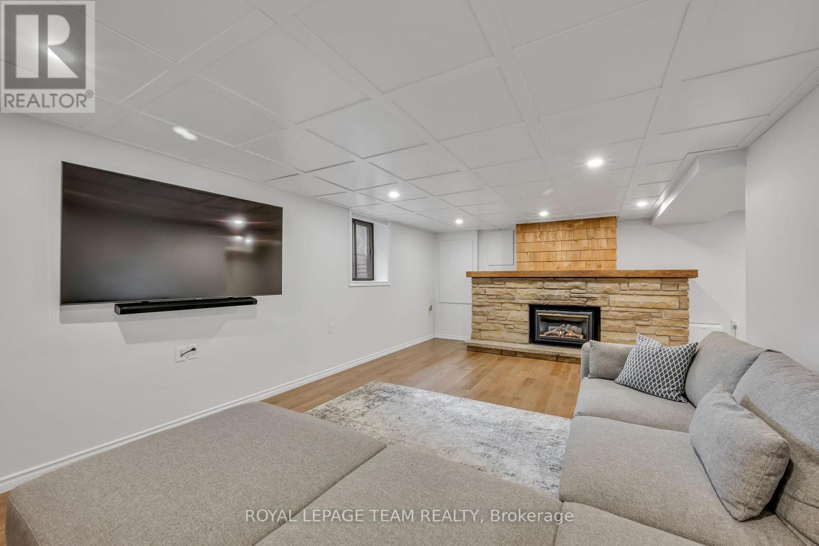 Photo 40 of 2233 Beaver Avenue, Ottawa ON