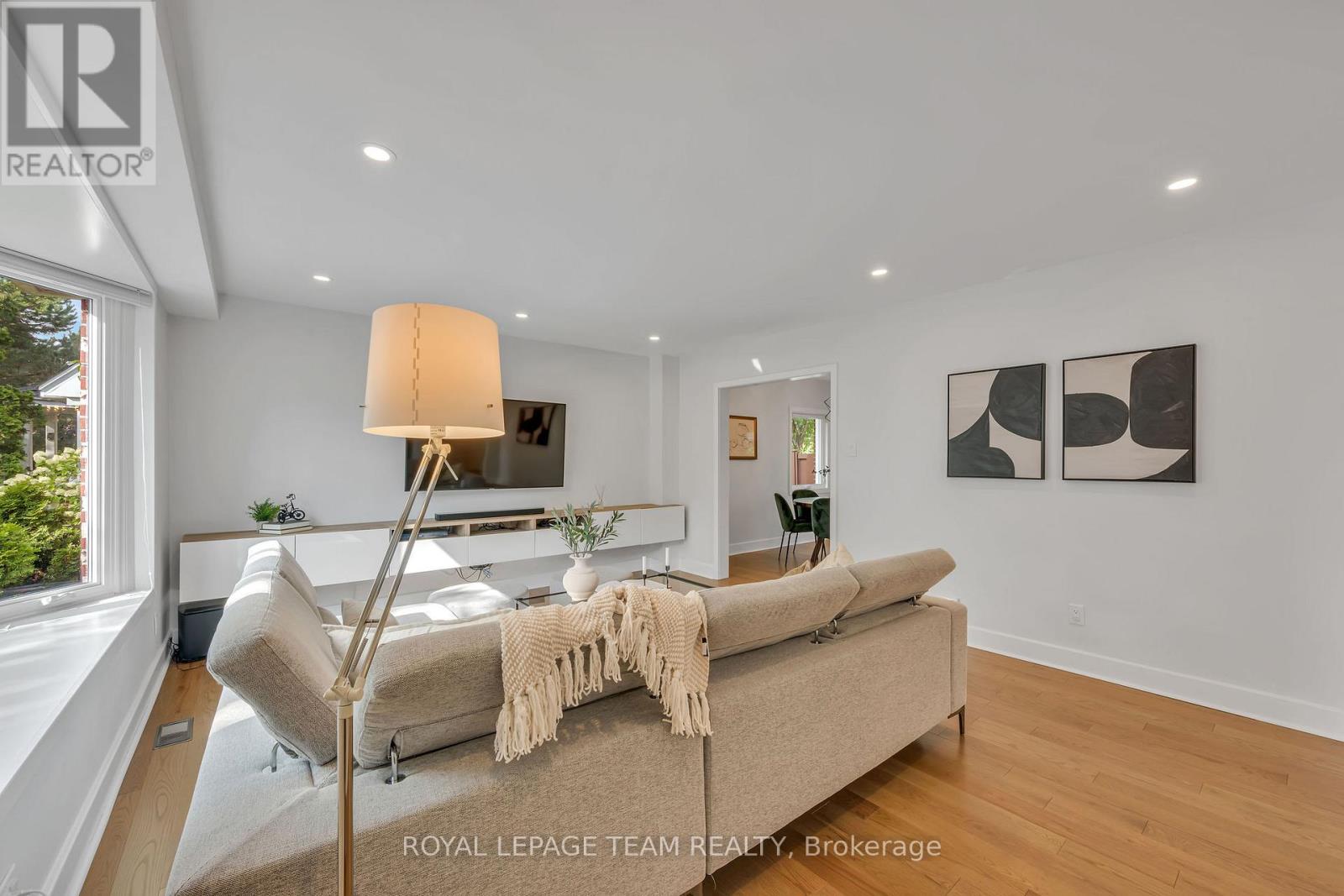 Photo 8 of 2233 Beaver Avenue, Ottawa ON