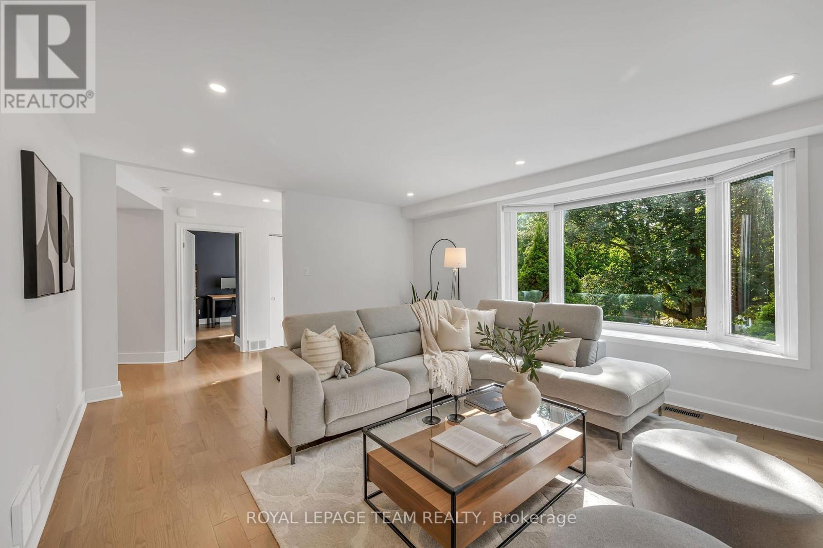 Photo 9 of 2233 Beaver Avenue, Ottawa ON