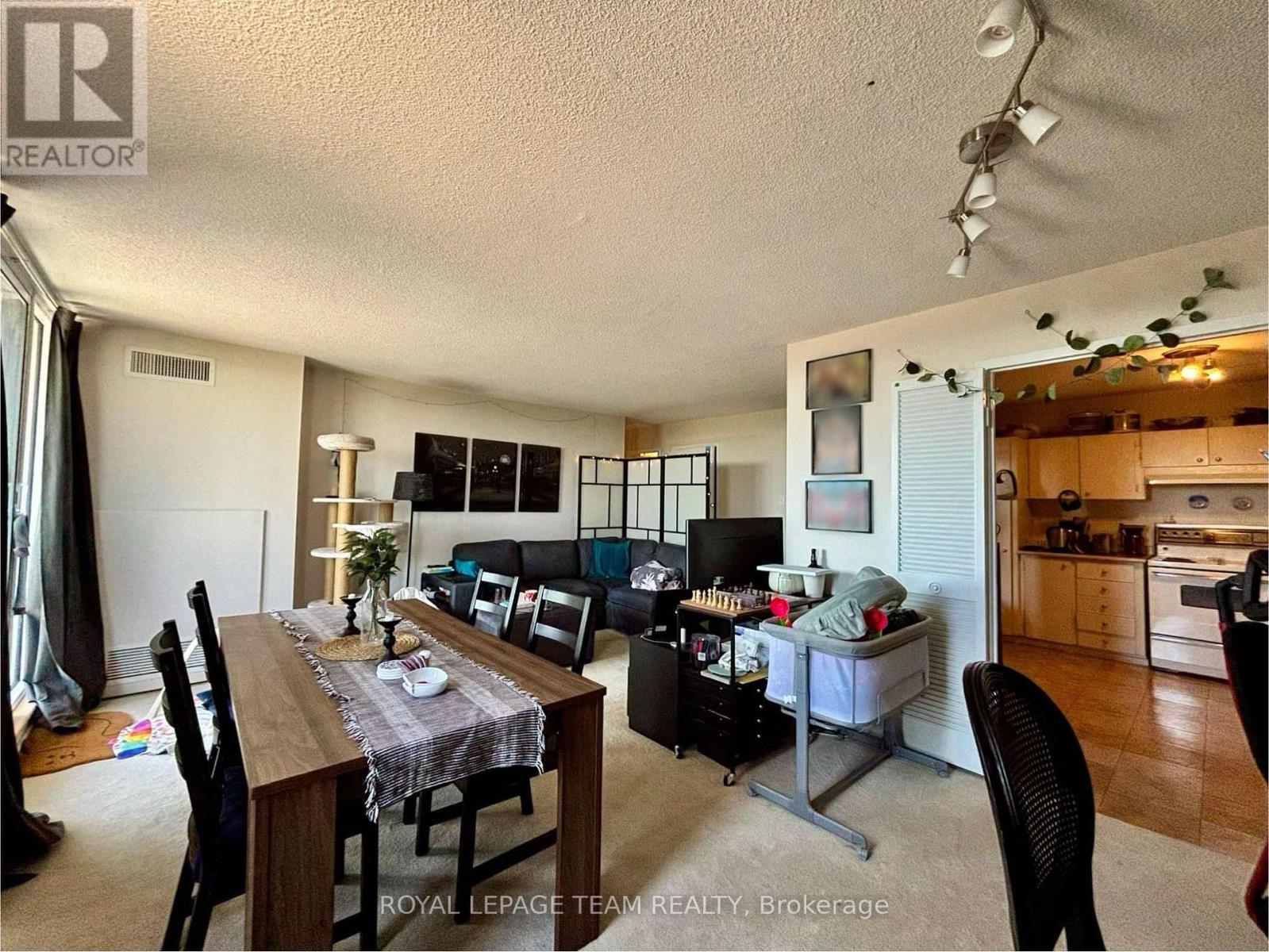 Photo 10 of 1101 2951 Riverside Drive, Ottawa ON