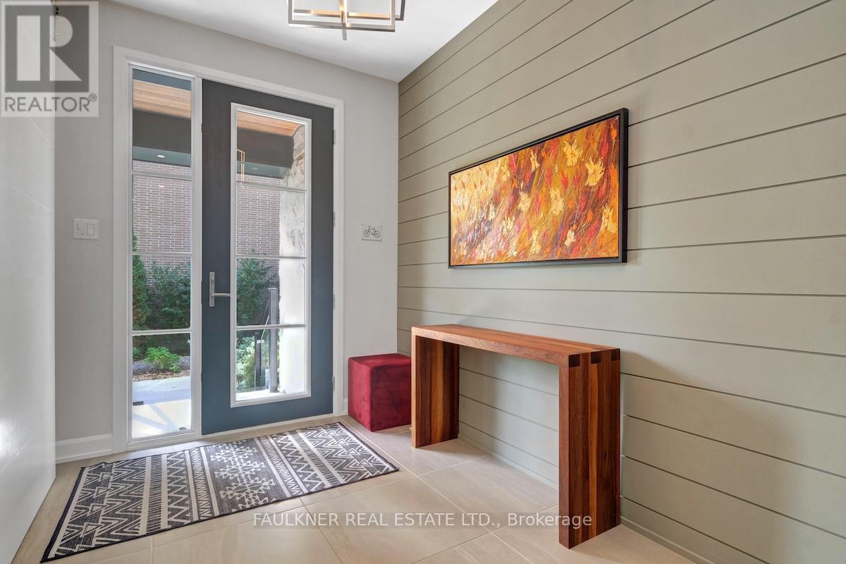 Photo 5 of 304 Sanctuary Private, Ottawa ON