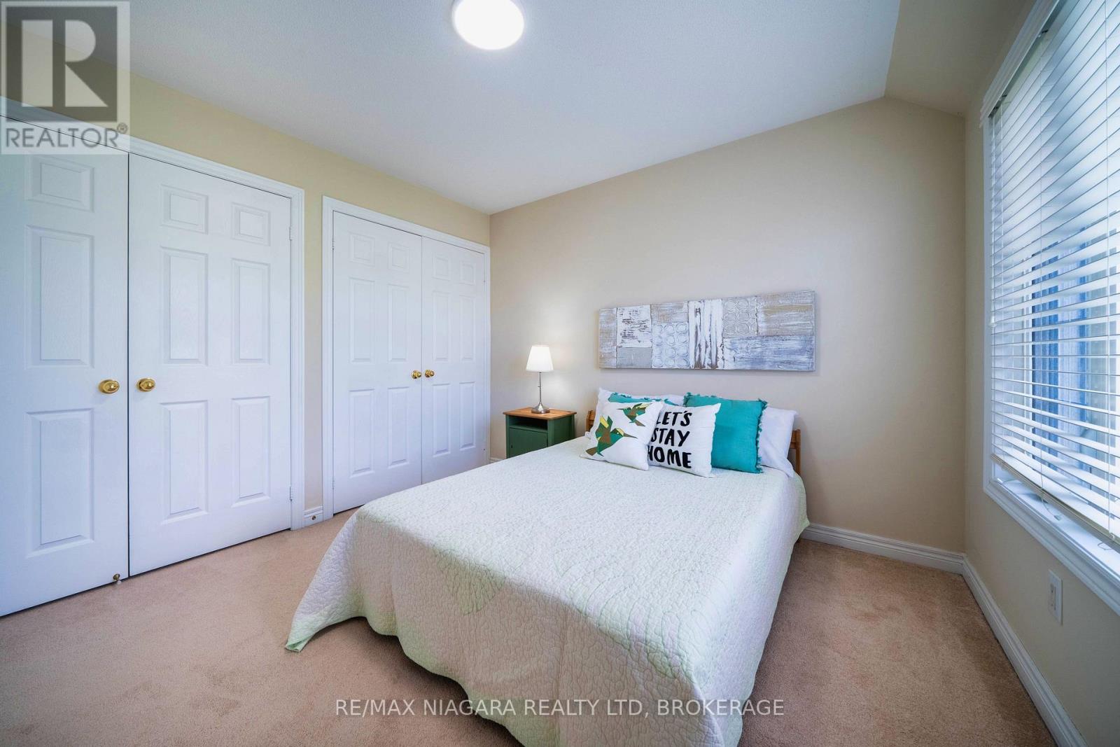 Photo 36 of 40 Dungannon Drive, Markham ON
