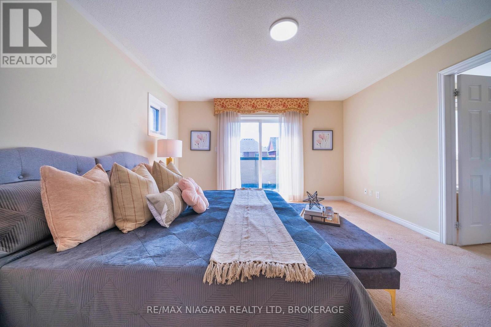 Photo 41 of 40 Dungannon Drive, Markham ON