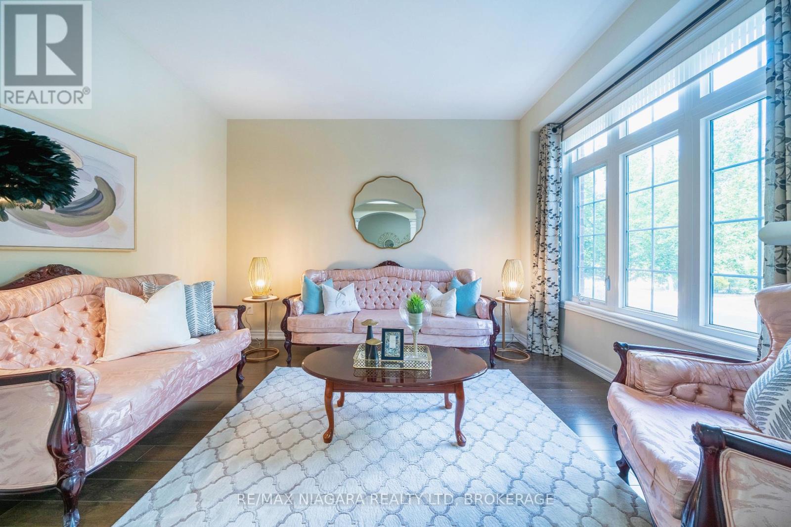 Photo 6 of 40 Dungannon Drive, Markham ON
