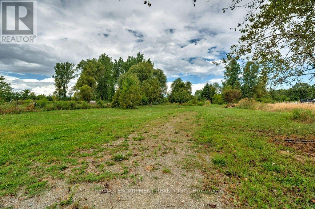 Photo 40 of 595 Green Mountain Road E, Hamilton ON