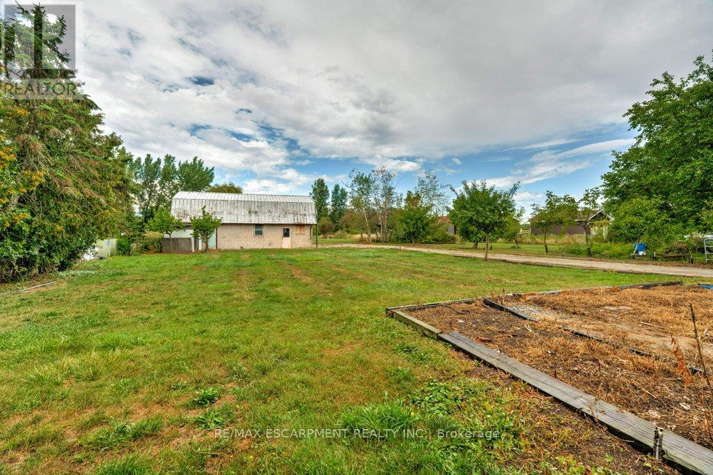Photo 37 of 595 Green Mountain Road E, Hamilton ON