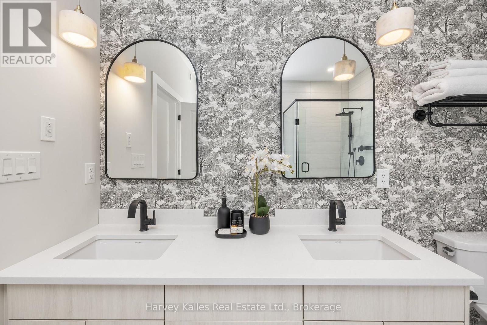 Photo 15 of 113 Black Willow Street, Blue Mountains ON