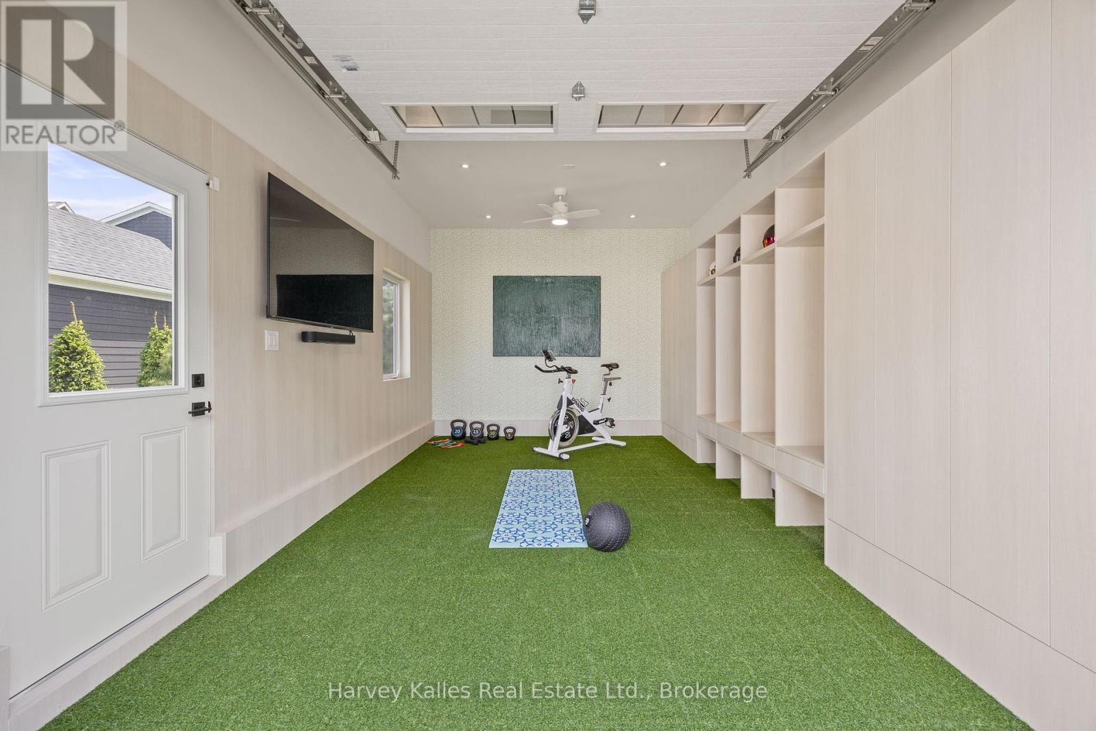 Photo 31 of 113 Black Willow Street, Blue Mountains ON