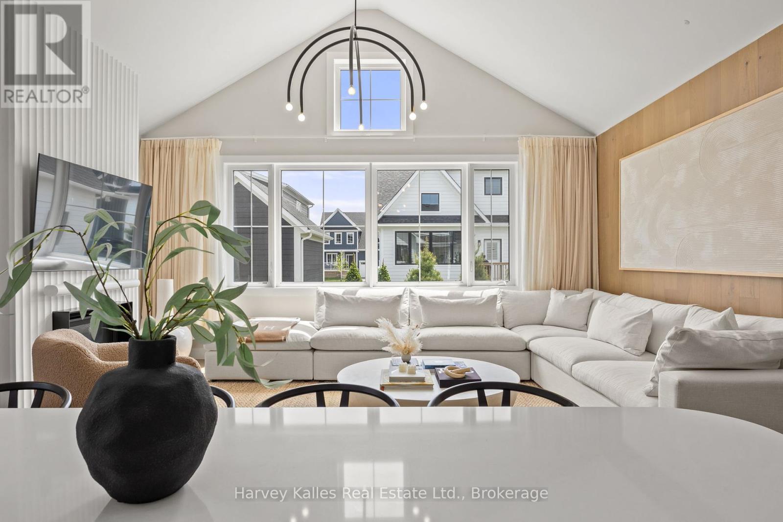 Photo 7 of 113 Black Willow Street, Blue Mountains ON