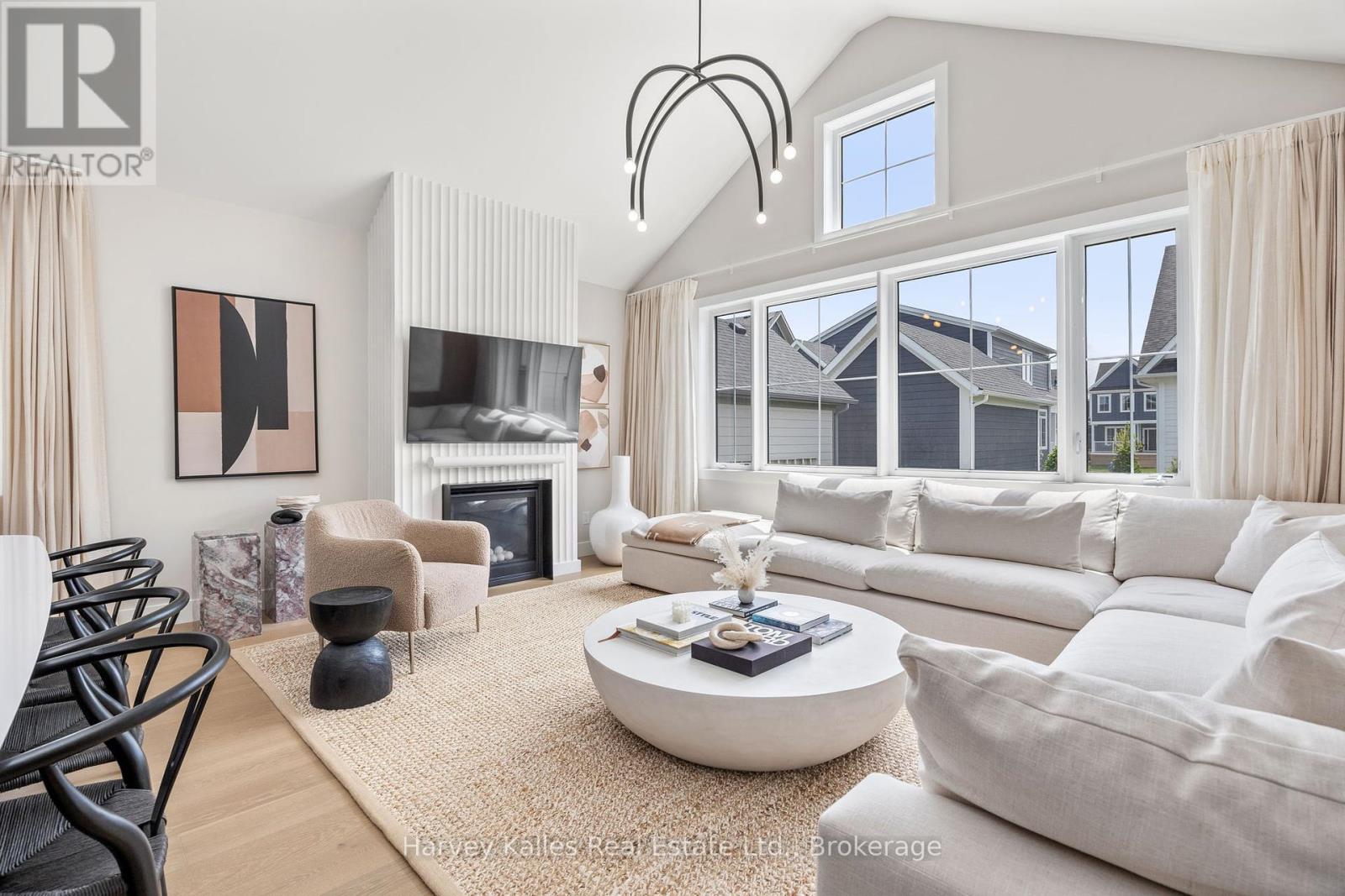 Photo 9 of 113 Black Willow Street, Blue Mountains ON