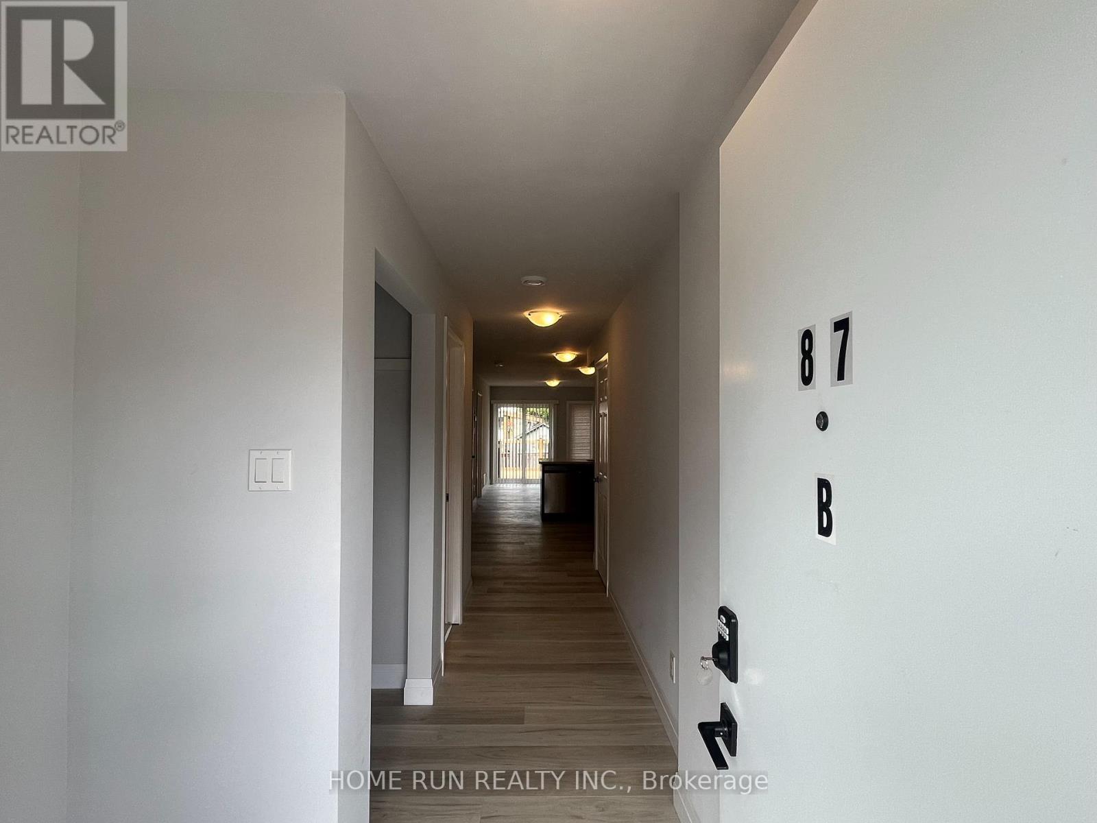 Photo 2 of B 87 Queen Mary Street, Ottawa ON