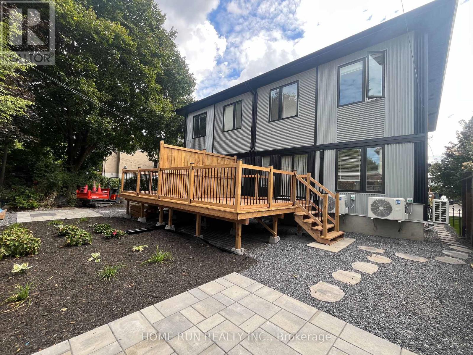 Photo 18 of B 87 Queen Mary Street, Ottawa ON