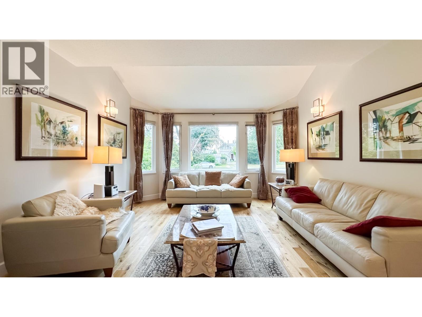 Photo 2 of 880 W 19th Street, North Vancouver BC