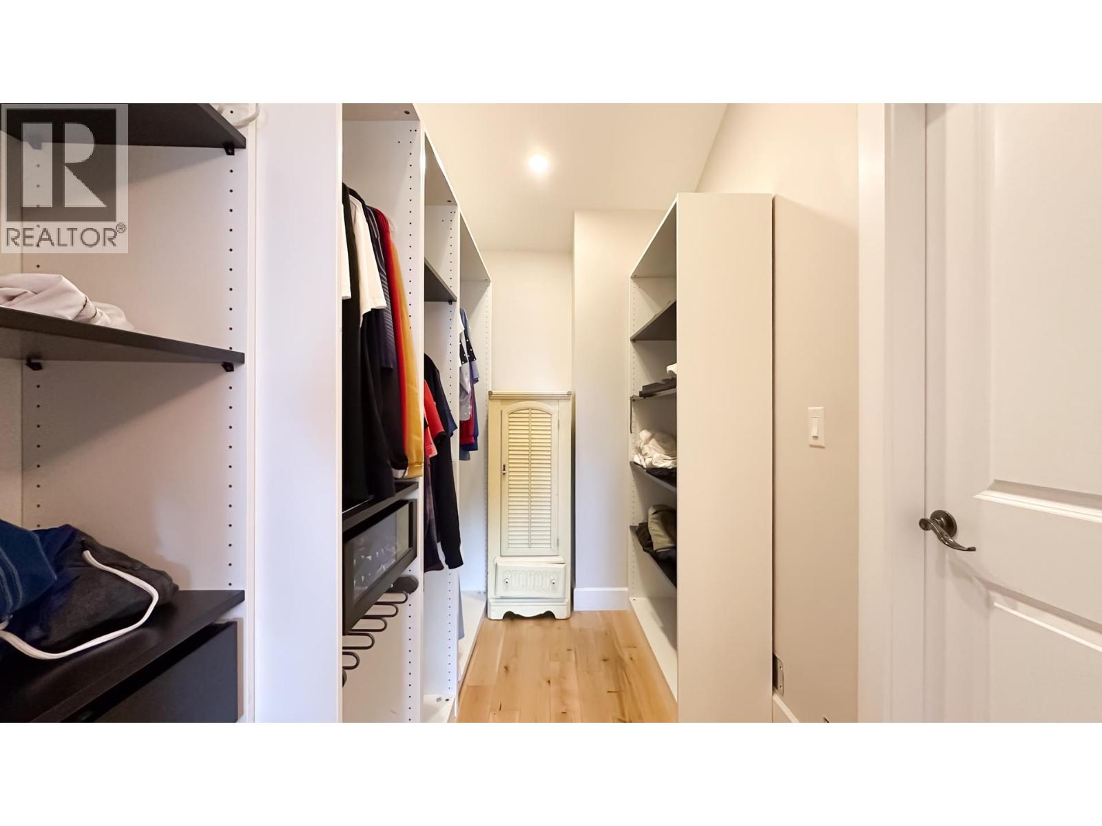Photo 25 of 880 W 19th Street, North Vancouver BC