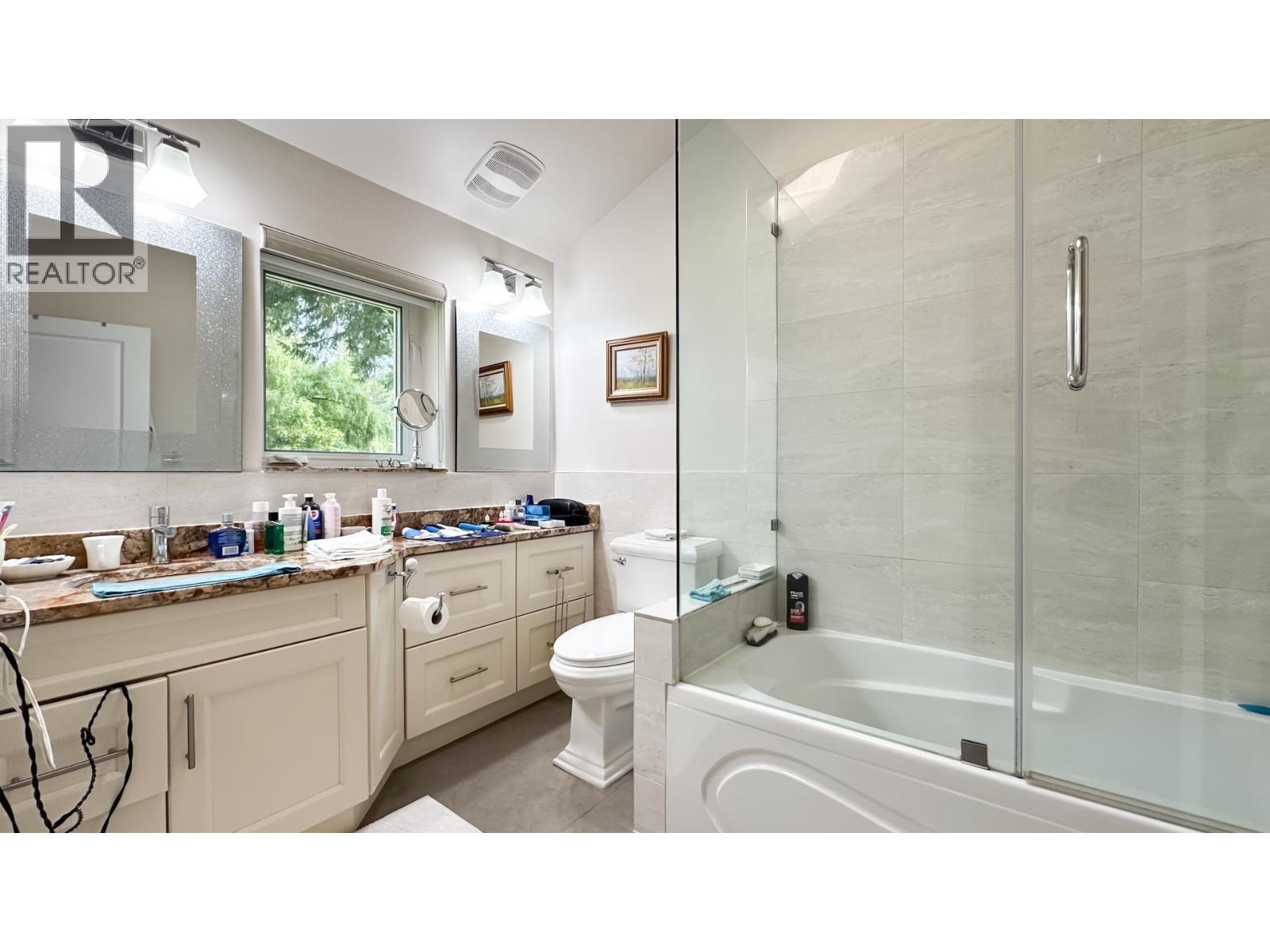 Photo 26 of 880 W 19th Street, North Vancouver BC