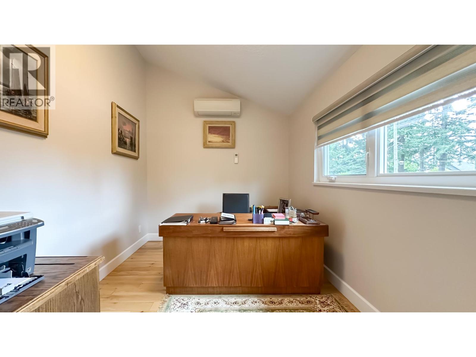 Photo 31 of 880 W 19th Street, North Vancouver BC