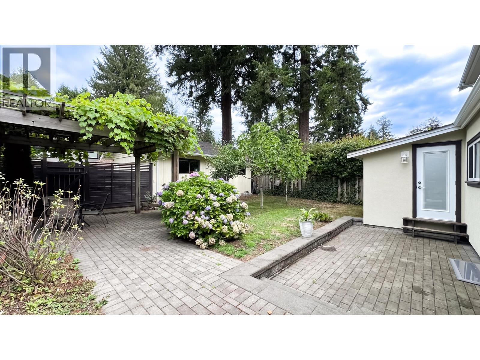 Photo 37 of 880 W 19th Street, North Vancouver BC
