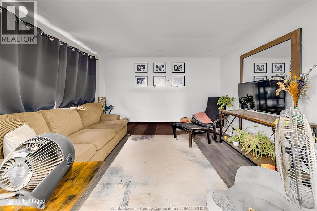 Photo 9 of 123 Park Avenue East, Chatham ON