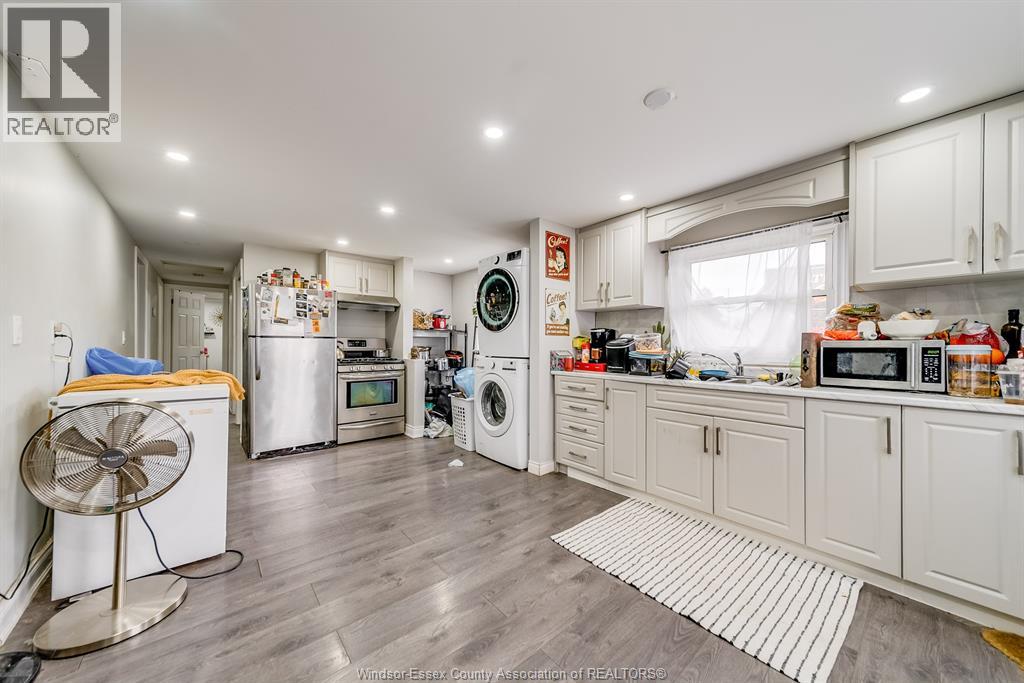 Photo 10 of 123 Park Avenue East, Chatham ON
