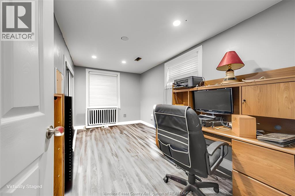 Photo 30 of 123 Park Avenue East, Chatham ON